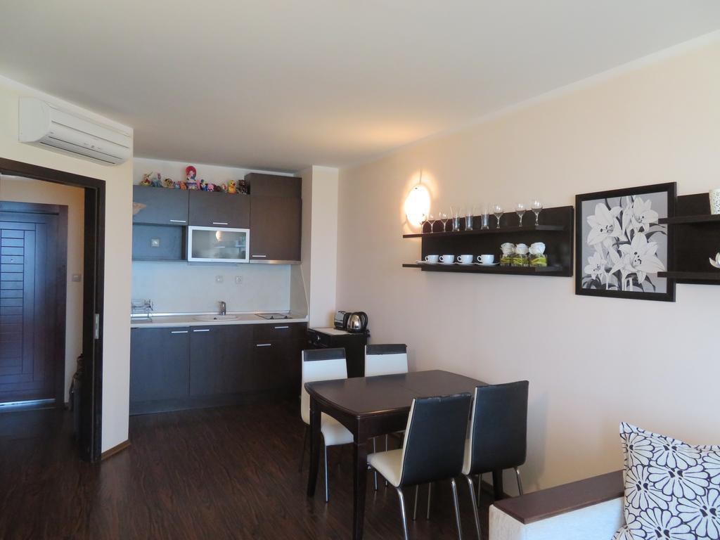 Apartments Sirena - First line Goldstrand Exterior foto